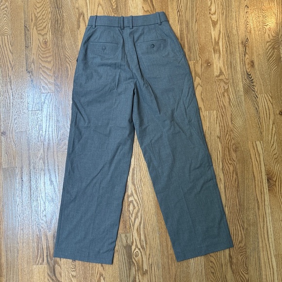 Uniqlo Gray Wide Leg Pants - Picture 6 of 6